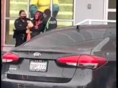  policajci u losa nadjelesu slucajno ubili 14 godisnju djevojcicu 