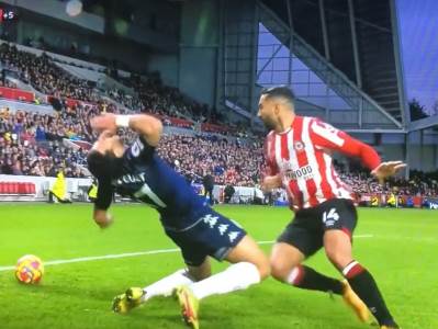  Brentford i Aston Vila pokusaj penala 