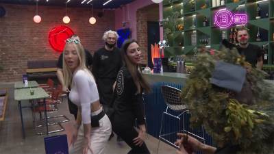  ucenisici rijalitija bar dobili zadatak da smisle koreografiju 