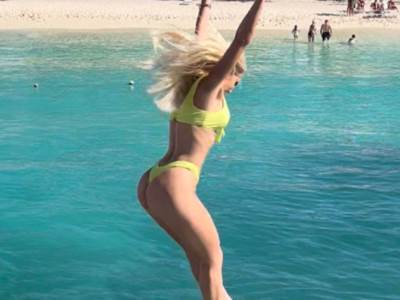  sara reljic odmara u domenikanskoj republici 