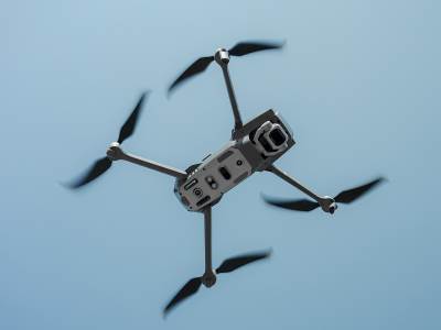  Telefoni sletjeli na krov Istražnog zatvora 