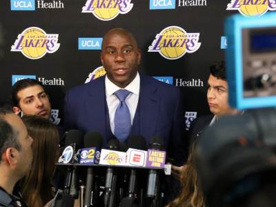  Medžik Džonson imao seks sa 6 zena istovremeno 