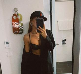  teodora džehverovic pocastila pratioce golisavim fotkama 