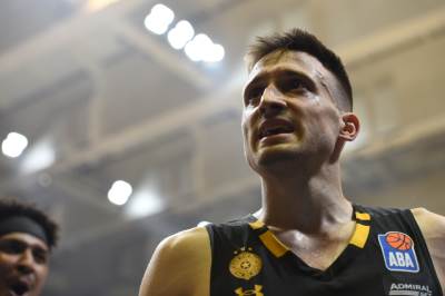  MALO IMA I DO PONOSA - ZVEZDA NAS DVAPUT RAZBILA! Avramović dao 33 poena u derbiju, pa poručio: Išla me je lopta! 