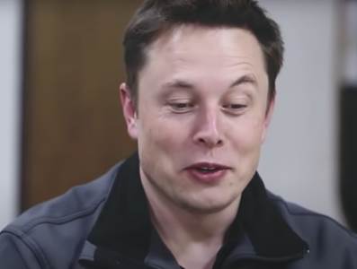  ilon mask kupuje minakvu 