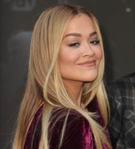  rita ora na crvenom tepihu bez gadja 