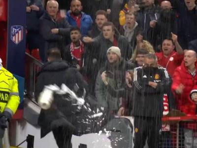  navijači su Simeonea gađali i flašama 