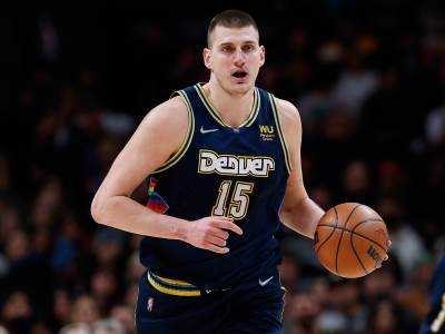  nikola jokic i aleksej pokusevski odmjerili snage na utakmici u nba-u 