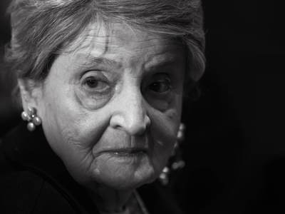  preminula Medlin Olbrajt  