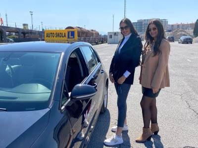  instruktorka voznje ivana labovic ruši predrasude o ženama za volanom 