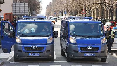  Svađa oko parkinga eskalirakla u krvavi obračun na Zvezdari: Muškarac hitno prebačen u bolnicu 