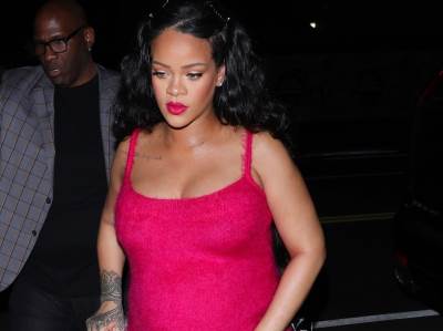  Rijana u roze haljini 