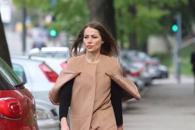 Dijana Hrkalović otkrila da li poznaje Velju Nevolju 