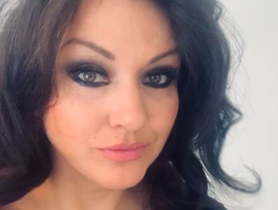  Antifeministkinja ispljuvala žene  