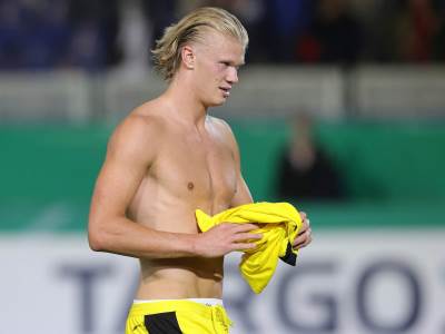  Holand jede šest obroka dnevno, uglavnom se ishrana bazira na piletini i testeninama bez soli i ulja 