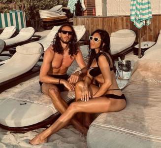  Kaja poklonila dečku put u Dubaji 