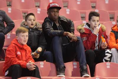  Zvezda se zahvalila Mbođu 