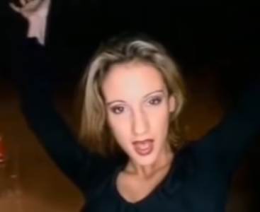  UŽAS U BEOGRADU NA NASTUPU POZNATE PEVAČICE! Hitno reagovala policija, dete završilo u ŠAHTU! 