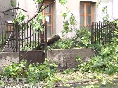  nevrijeme u beogradu udario grom u zemunu 