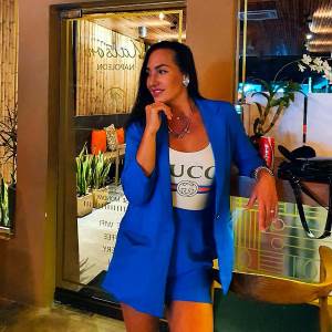  ruska manekenka gola pala sa zgrade 