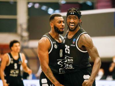  Karijera Rašona Tomasa je definitivno otišla putem Azije. 