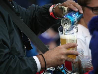  Pivo na stadionu 