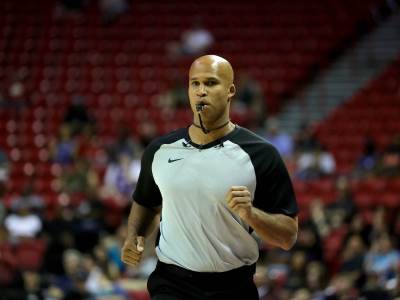  Na meču Letnje lige Džeferson je započeo novu karijeru, ali ona nije dugo trajala. 