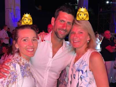  Novak Đoković je uživao na koncertu u Tivtu i to sa majkom i surprugom. 