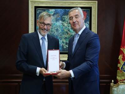  djukanovic odlikova vebera 