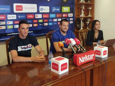  Nenad Lalatović je pred naredni meč Borca iz Banjaluke opširno govorio o reakcijama na loš start nje 