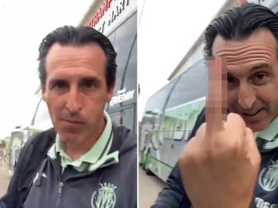  Nekadašnjem treneru Arsenala dosadili su navijači koji ga provociraju zbog pogrešnog izgovora. 