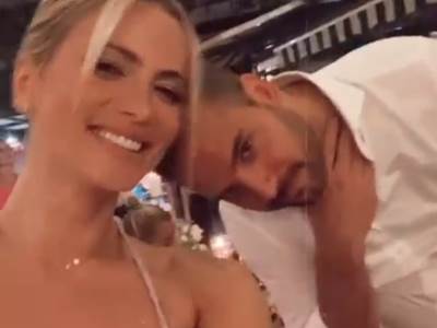  milica pavlovic i filip zivojinovic pjevaju na svadbi 