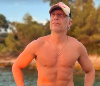  milan kalinic na ljetovanju sa porodicom 