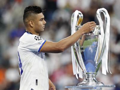  mancester junatder kupuje kazemira 