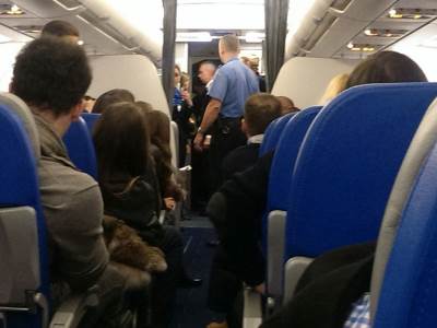  Muškarac spavao u dijelu z prljag u avionu  