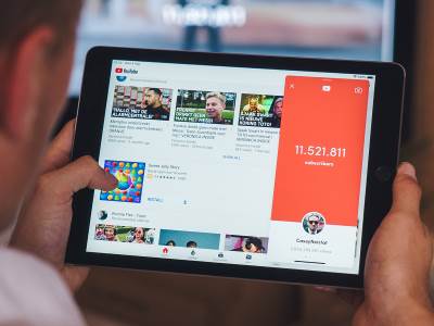  Korisnici će morati da sačekaju 30 sekundi pre nego što budu mogli da gledaju video. 