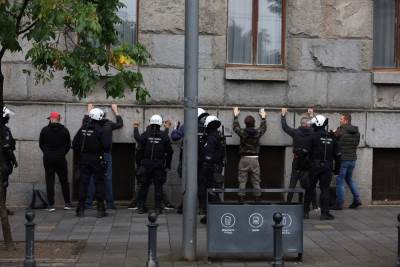  POGLEDAJTE FOTOGRAFIJE INCIDENTA UOČI PRAJDA U BEOGRADU 