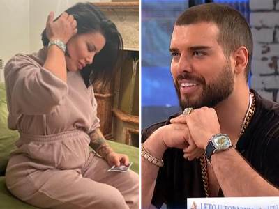  adam adaktar o očuhu  