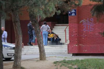  Učenica (14) iznanada je preminula na stepeništu u Osnovnoj školi "Despot Stefan Lazarević" na Zvezd 