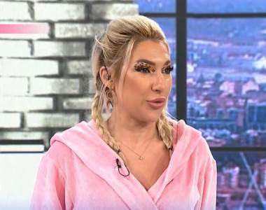  Jovana Jeremić podelila svoju staru fotku sa fakulteta i u svom stilu ispisala opis ispod nje 