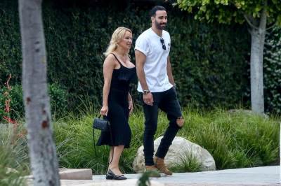  zivotna prica pamele anderson je horor 