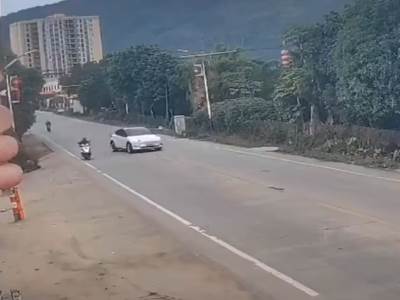  podivljali automobil tesla ubio dvoje ljudi 