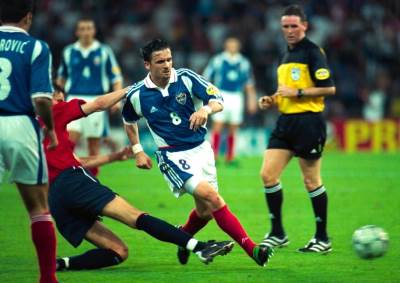  Predrag Mijatović navija za Mesija i vrlo ga poštuje, ali granica mora da se povuče. Jedan je Dijego 