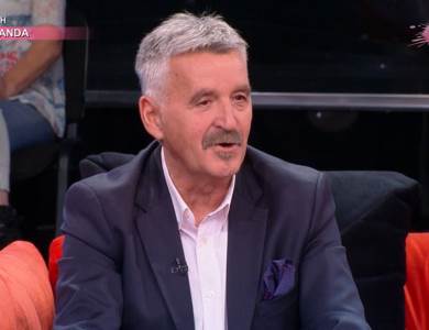  Dragan Stojković Bosanac komentarisao kolege i čašćavanja na proslavama. 