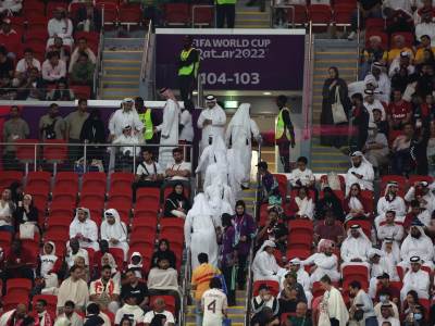  navijaci odlaze sa meca u kataru  