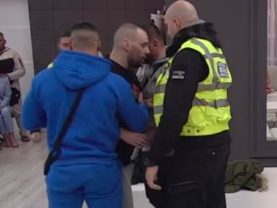  Zvezdan Slavnić pobjesnio je zbog priča da gaji simpatije prema cimerki iz Zadruge i zaprijetio Uroš 