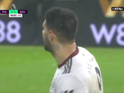  aleksandar mitrovic promasuje penal  