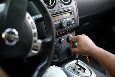  Vozači su otkrili da postoji dugme u automobilu koje vam može spasiti život 