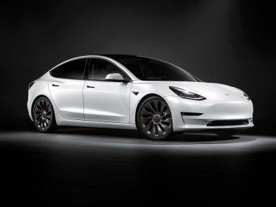  Slaba prodaja obara cijene Tesla automobila 