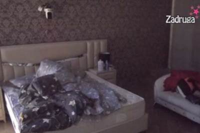  ŽESTOK S*KS ANĐELE I ZVEZDANA 